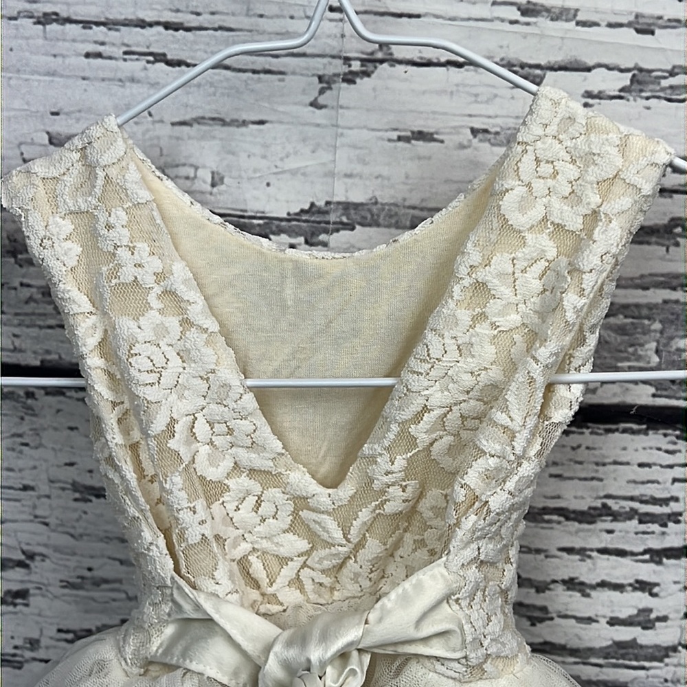 Madeleine Dress Ivory - Size 2T/3T - Picture 8 of 10
